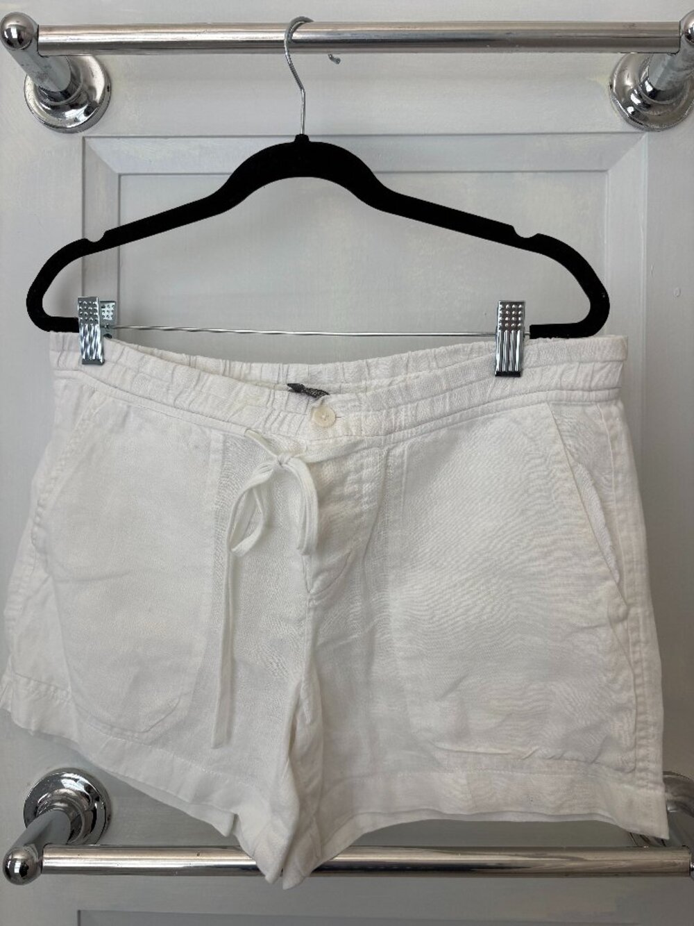 Vince White Linen Drawstring Shorts Size M